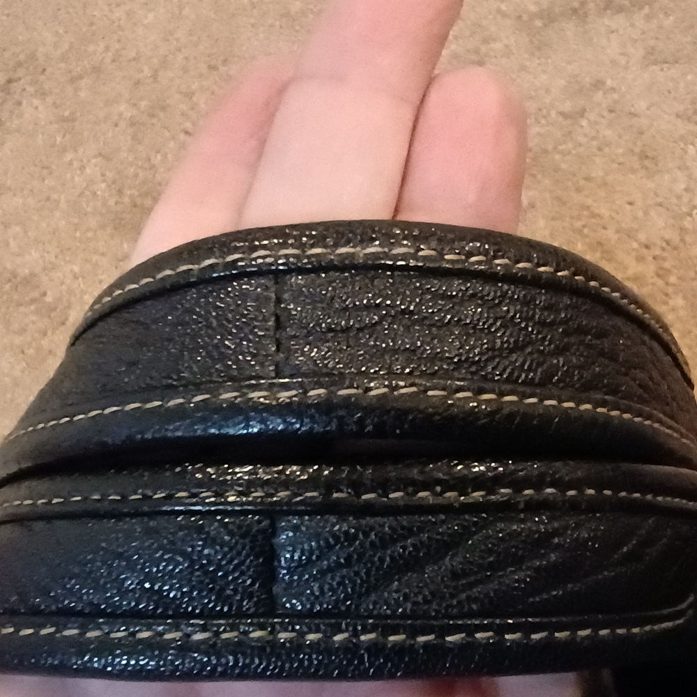Salvatore Ferragamo Leather shoulder bag. - Picture 7 of 14